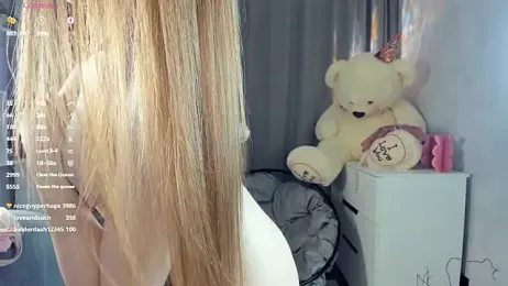 BelleDream — Stripchat recorded stream image, 10.05.2026 18:00