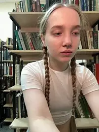 bambi_lu — Stripchat recorded stream image, 11.05.2026 18:10