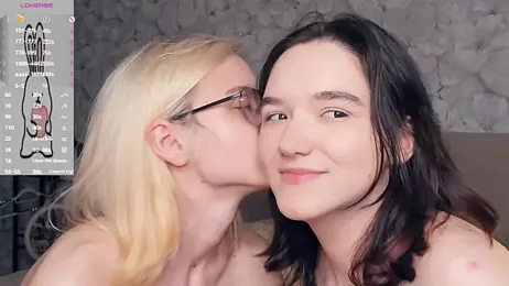 KarinStfleur — Stripchat recorded stream image, 11.05.2026 19:00
