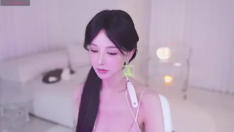 2Zoe — Stripchat recorded stream image, 13.05.2026 14:00