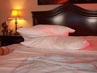 katyerave — Camsoda recorded stream image, 09.03.2025 17:10