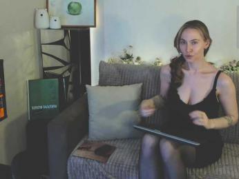 Adamova_Eva — Bongacams recorded stream screenshot (09 Mar 2025)