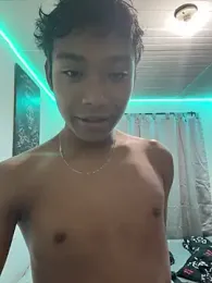 alejo_cute — Stripchat recorded stream image, 15.05.2026 21:50