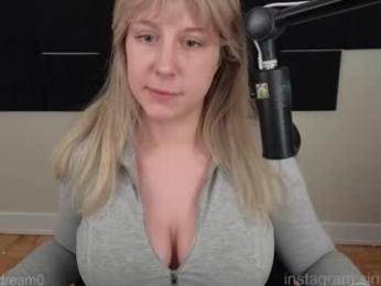 alexa_dream — Chaturbate recorded stream image, 16.05.2026 23:10