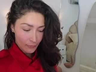 azaleiia — Camsoda recorded stream image, 17.05.2026 00:00