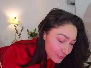 azaleiia — Camsoda recorded stream image, 17.05.2026 00:00
