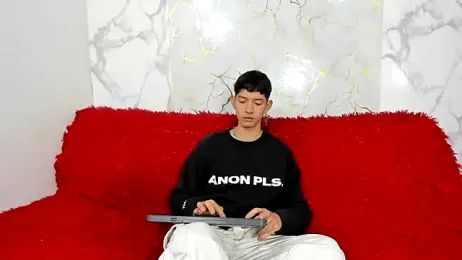 heyy_noah11 — Stripchat recorded stream image, 17.05.2026 13:30