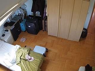 voyeurcam-julmodels-bed-7 — Camsoda recorded stream image, 16.05.2026 16:10