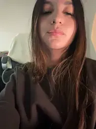 aly_golden_ — Stripchat recorded stream image, 18.05.2026 10:00