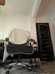 aly_golden_ — Stripchat recorded stream image, 18.05.2026 10:00