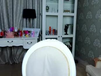 bluuemarine — Chaturbate recorded stream image, 19.05.2026 18:50
