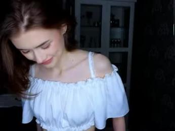 bluuemarine — Chaturbate recorded stream image, 19.05.2026 18:50