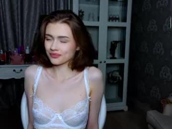 bluuemarine — Chaturbate recorded stream image, 19.05.2026 18:50