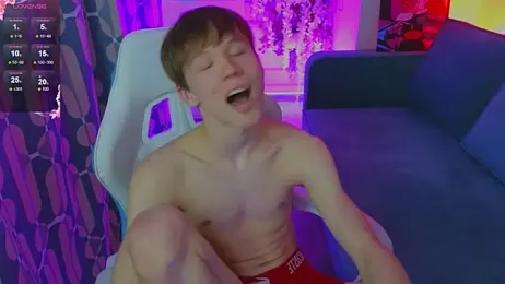 cuMte_boy — Stripchat recorded stream image, 21.05.2026 01:30