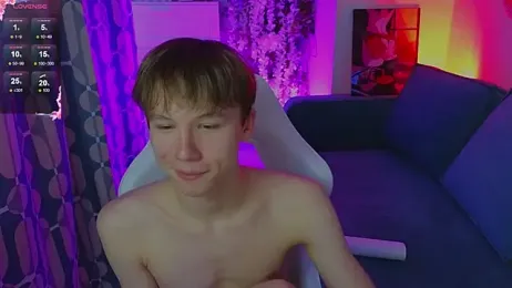 cuMte_boy — Stripchat recorded stream image, 21.05.2026 01:30