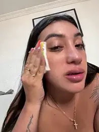Hannahoff — Stripchat recorded stream image, 21.05.2026 04:10