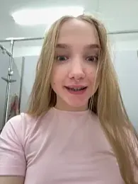 bambi_lu — Stripchat recorded stream image, 21.05.2026 17:40