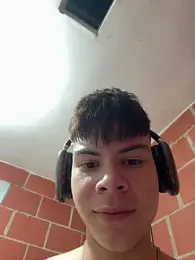 Handsome_boys69 — Stripchat recorded stream image, 22.05.2026 00:50
