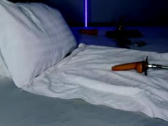 dee_waters — Chaturbate recorded stream image, 22.05.2026 01:20