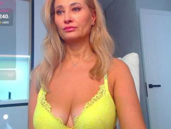 hold-me-tight — Bongacams recorded stream screenshot (10 Mar 2025)