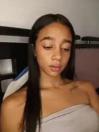 Zoe_Sweett18 — Stripchat recorded stream image, 23.05.2026 18:20
