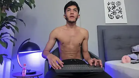 Tylerffoxx — Stripchat recorded stream image, 23.05.2026 21:00