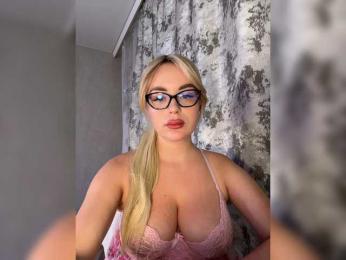 Mila-m — Bongacams recorded stream image, 28.05.2026 19:00
