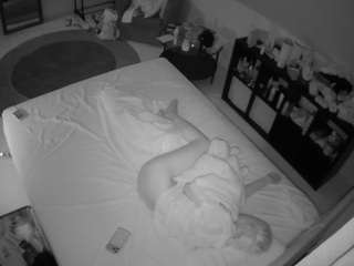 voyeurcam-julmodels-whitebed-2 — Camsoda recorded stream image, 26.05.2026 18:40
