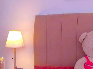 Bella Fontana — Flirt4free recorded stream image, 30.05.2026 15:20