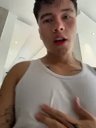 Logan_smith1 — Stripchat recorded stream image, 30.05.2026 20:00