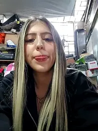 eva-2023 — Stripchat recorded stream image, 01.06.2026 18:40