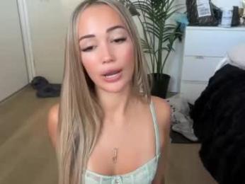 luvlivvyy — Chaturbate recorded stream image, 02.06.2026 01:10