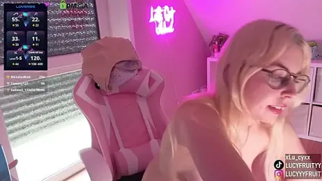 Livewithlucy — Stripchat recorded stream image, 03.06.2026 14:40