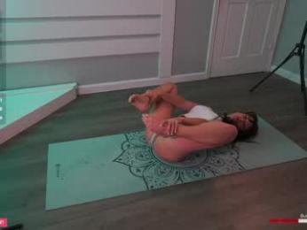 rosiebones — Chaturbate recorded stream image, 03.06.2026 23:20