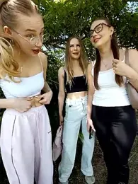 caressyourself — Stripchat recorded stream image, 04.06.2026 07:20