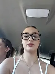 caressyourself — Stripchat recorded stream image, 04.06.2026 07:20