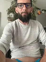Michel_huge — Stripchat recorded stream image, 05.06.2026 04:20