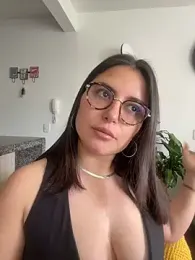 sukhakunis1 — Stripchat recorded stream image, 05.06.2026 17:30