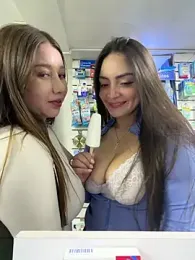 roouse — Stripchat recorded stream image, 07.06.2026 00:40