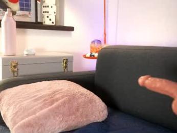 littlee33 — Chaturbate recorded stream image, 08.06.2026 20:30