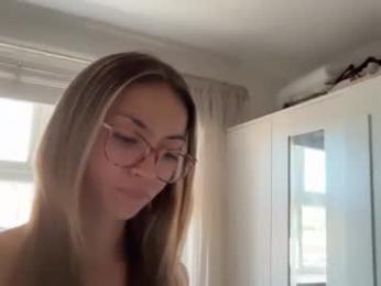 luna_oxox — Chaturbate recorded stream image, 10.06.2026 15:40