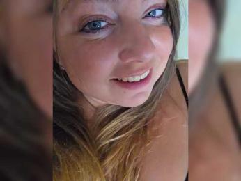 FLUFFY_BEAUTY — Bongacams recorded stream image, 11.06.2026 13:30