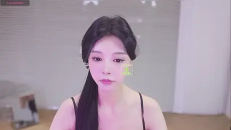 2Zoe — Stripchat recorded stream image, 11.06.2026 14:10