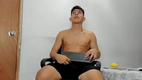 andrew_rose_ — Stripchat recorded stream image, 13.06.2026 03:00