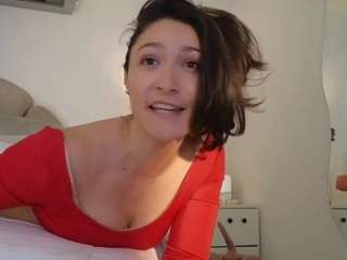 azaleiia — Camsoda recorded stream image, 14.06.2026 19:40