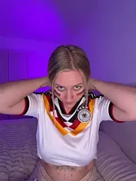 lunawolf21 — Stripchat recorded stream image, 15.06.2026 06:30