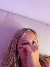 lunawolf21 — Stripchat recorded stream image, 15.06.2026 06:30