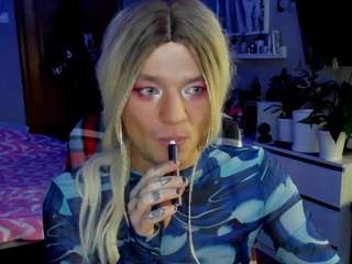 model3456 — Camsoda recorded stream image, 17.06.2026 00:30