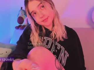 tammara1 — Camsoda recorded stream image, 19.06.2026 01:00