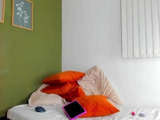 karlyee — Camsoda recorded stream image, 20.06.2026 01:40